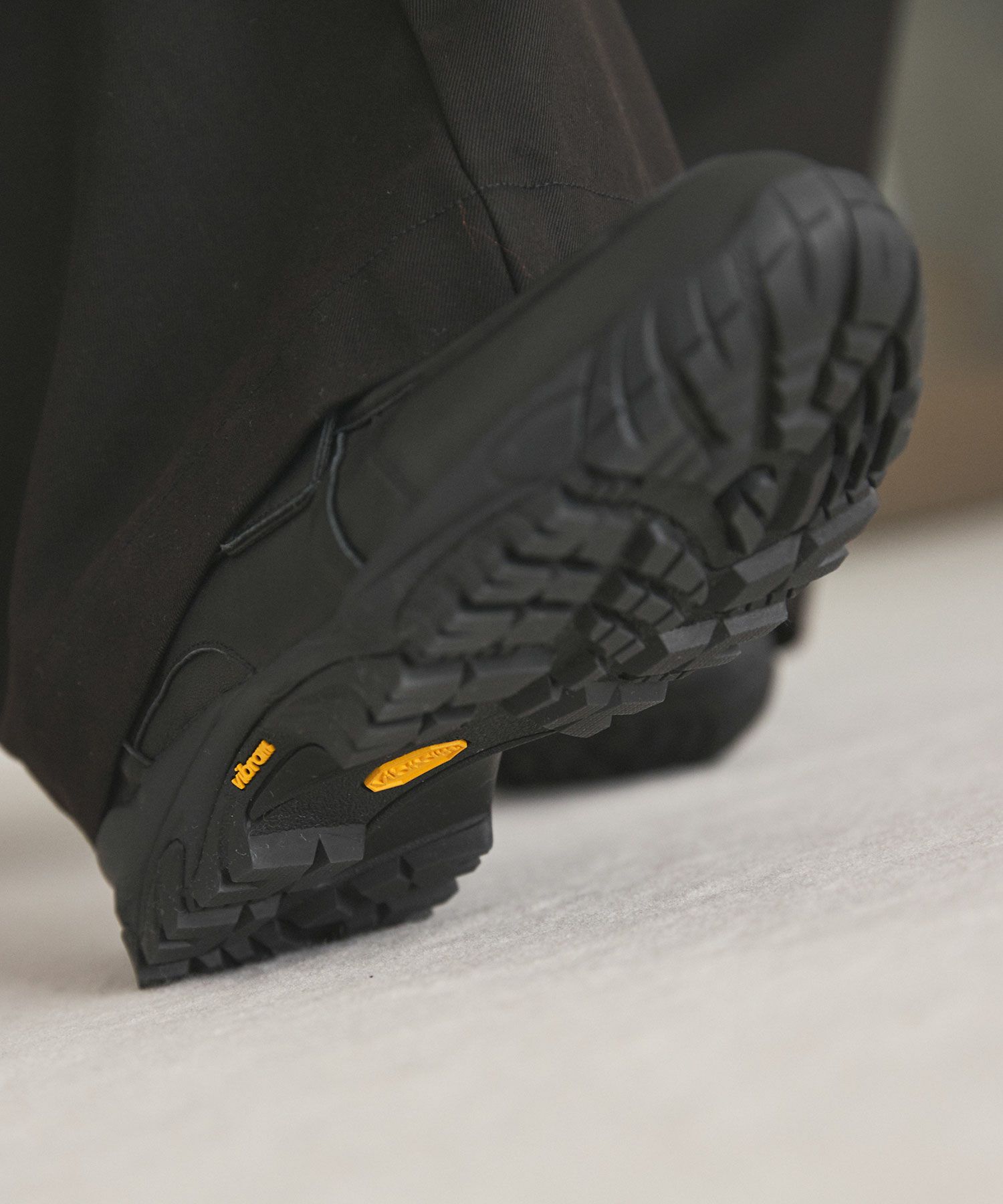 Vibram × OPENING ACT] ボリュームVIBRAMソールリアルレザースウェード