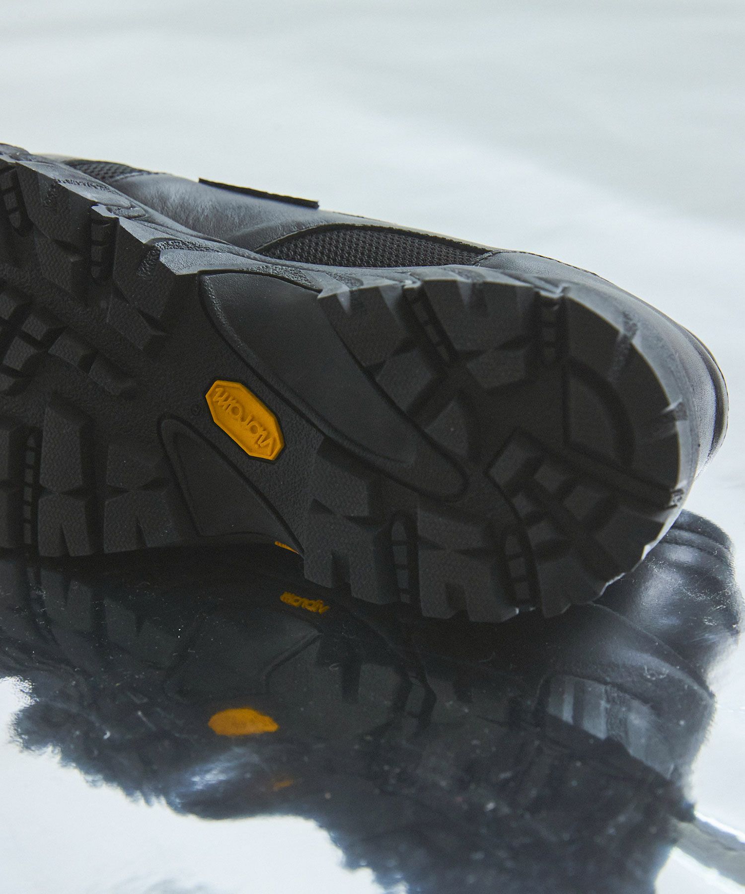 VIBRAM×OPENING ACT] ボリュームVIBRAMソールメッシュ×リアルレザー