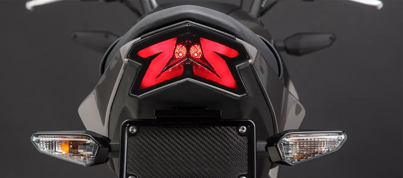 LED Integrated Taillight For Kawasaki Z800 Ninja 125 ZX6R 636