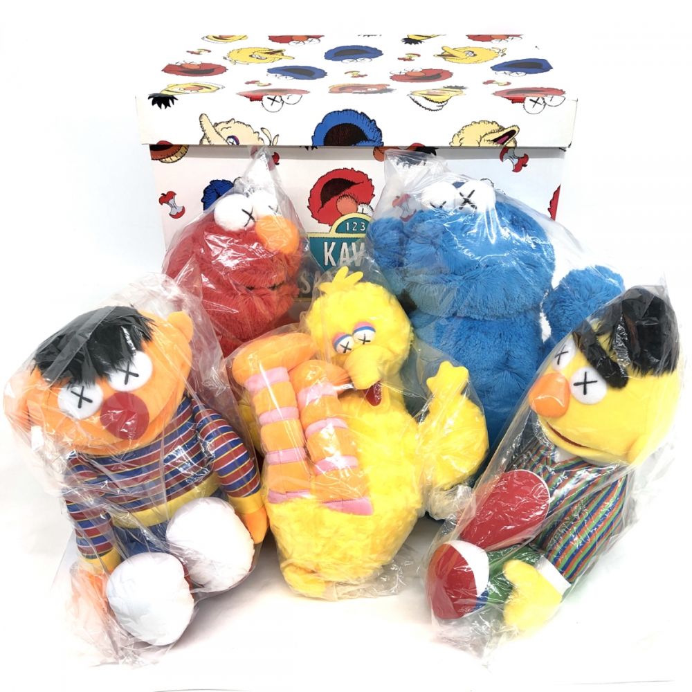 ユニクロ カウズ セサミ エルモ ぬいぐるみ UNIQLO KAWS 専用ユニクロ