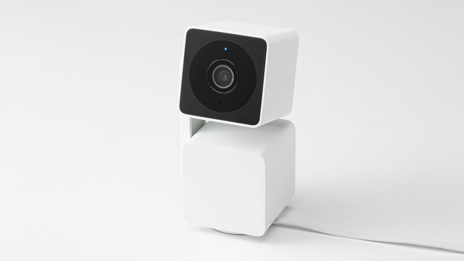 5000円切るネットカメラ「ATOM Cam Swing」、防犯・見守りに役立つか