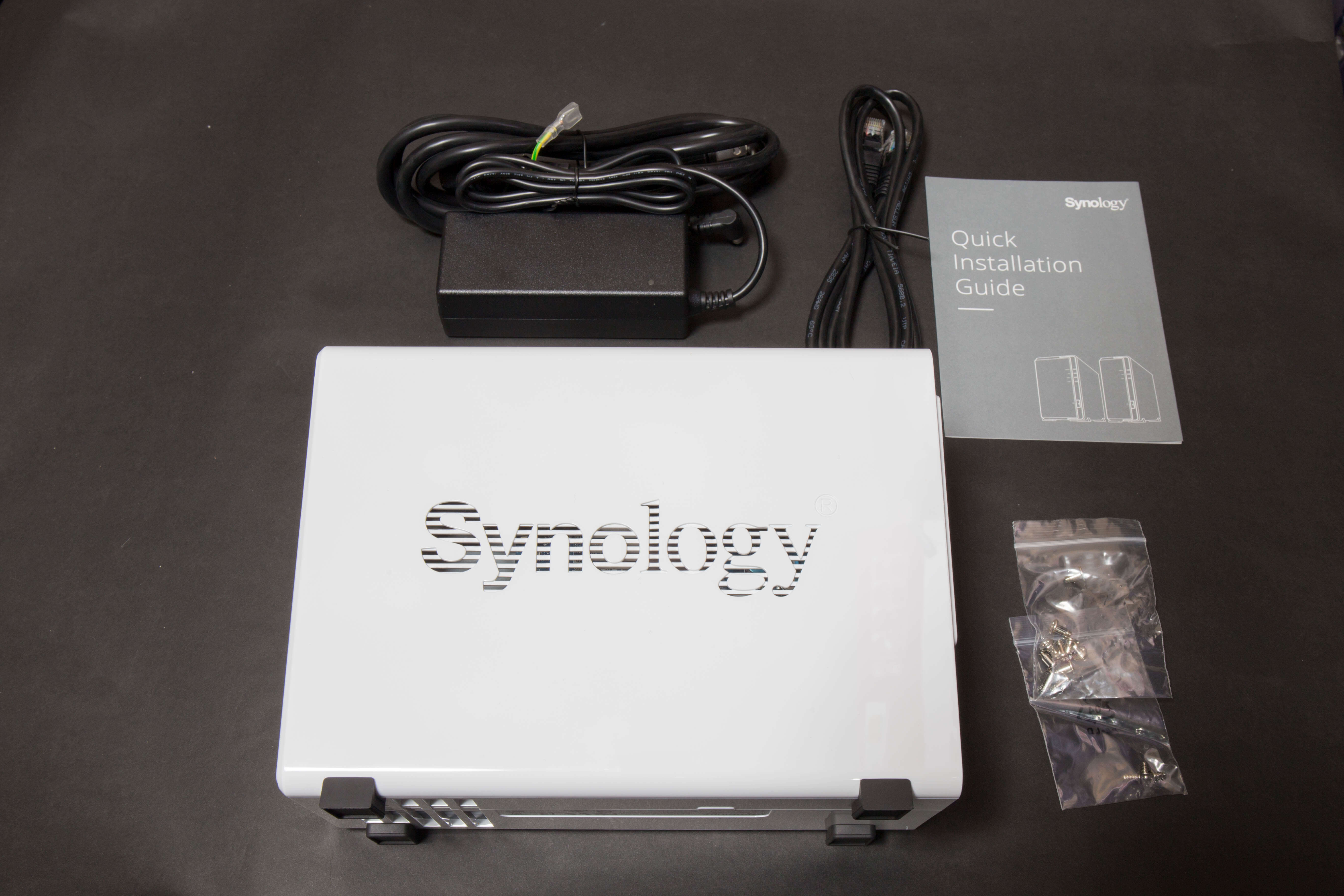 バックアップ用途だけじゃない！synology製NAS DiskStation DS216jを