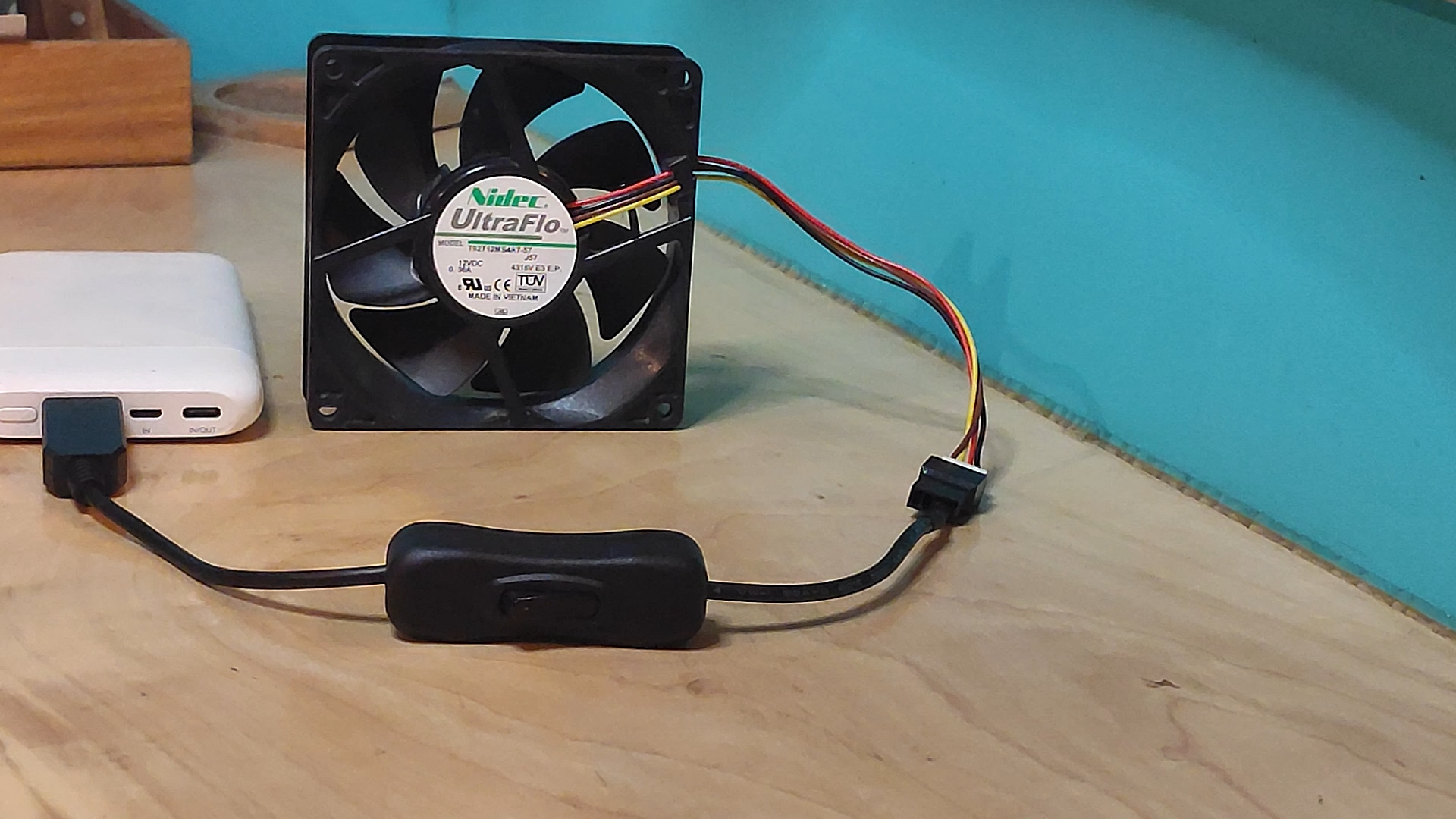 風神USB 12V FANケーブル XA-PWM12VSW | XYZA Fukagawa Craft