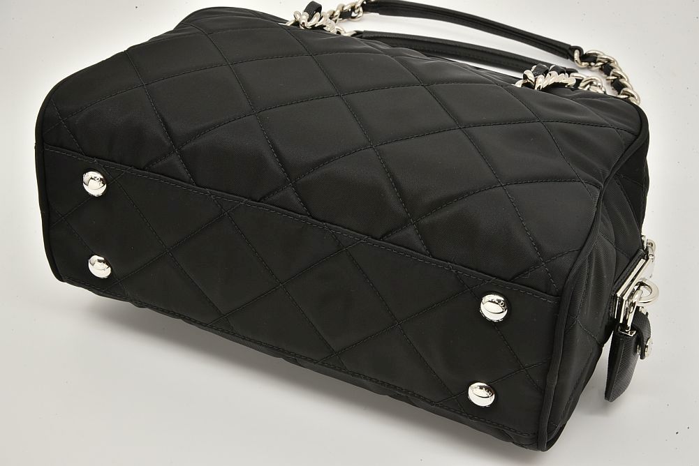 駅南やまご質店オンラインショップ / プラダ トライアングルロゴ