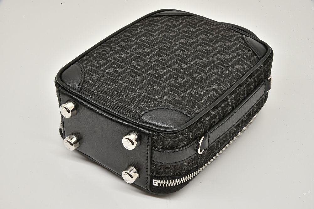 駅南やまご質店オンラインショップ / フェンディ ズッカ トラベル ミニ