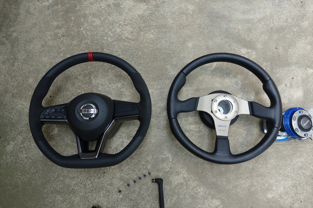 パーツ] MOMO「RACE 350mm」(page4) | ノート NISMO S改造記録