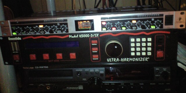 BEHRINGER ULTRAGAIN PRO MIC2200 （マイクプリアンプ） : 岸本恭一 Blog