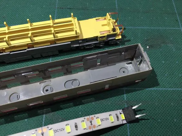 285系サンライズエクスプレスを弄る。その6 テープLEDで室内灯