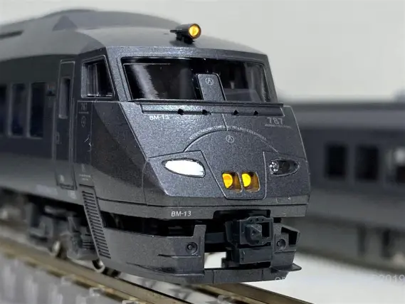 787系「アラウンド・ザ・九州」が入線しました。KATO 10-1540 7両