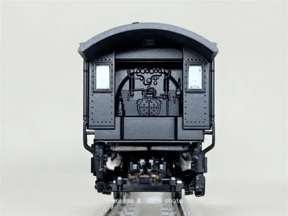 C57 1号機が入線しました。KATO 2024-1 やまぐち号やSL北びわこ号に