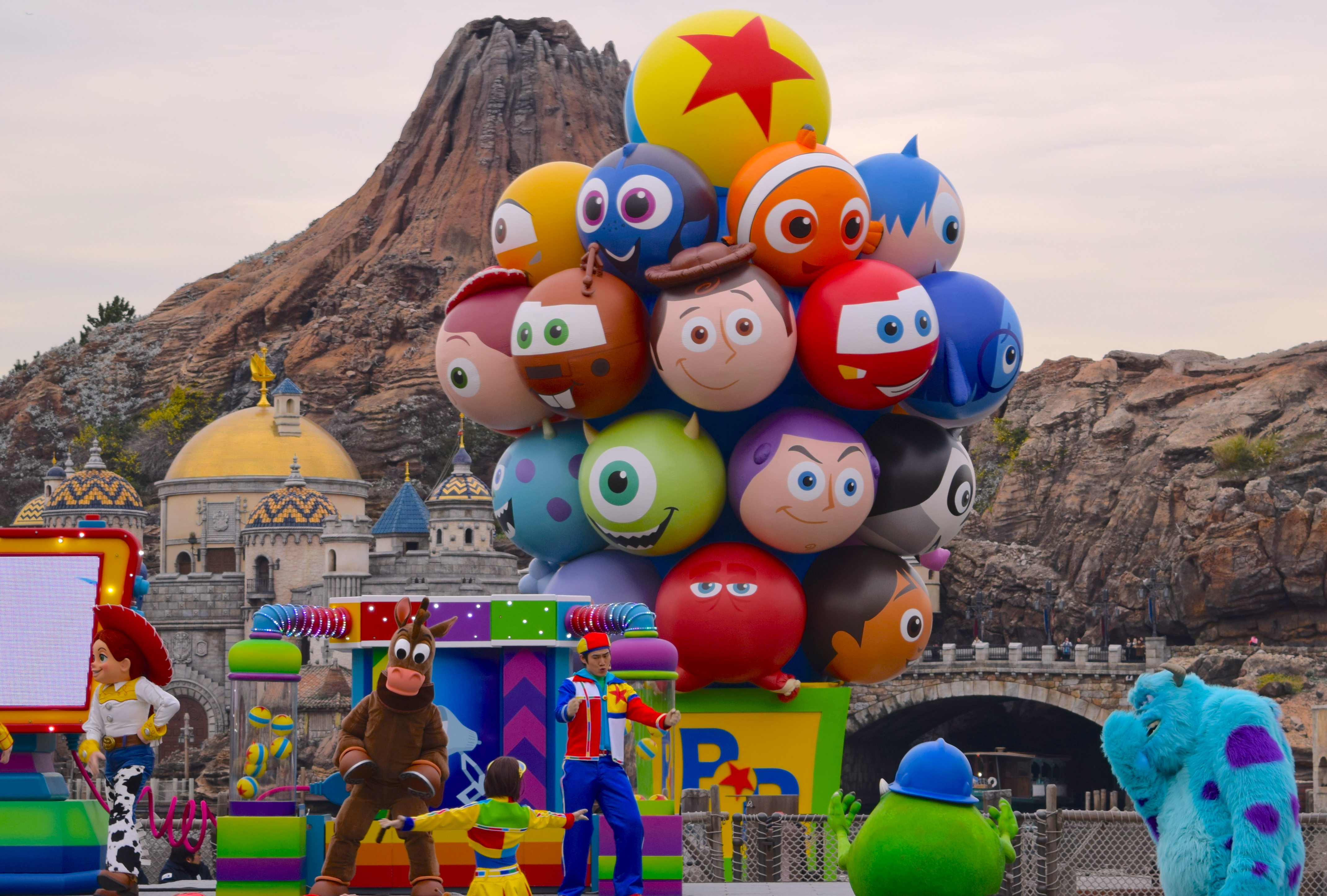 東京ディズニーシー「ピクサー・プレイタイム2019」は大人も子供も