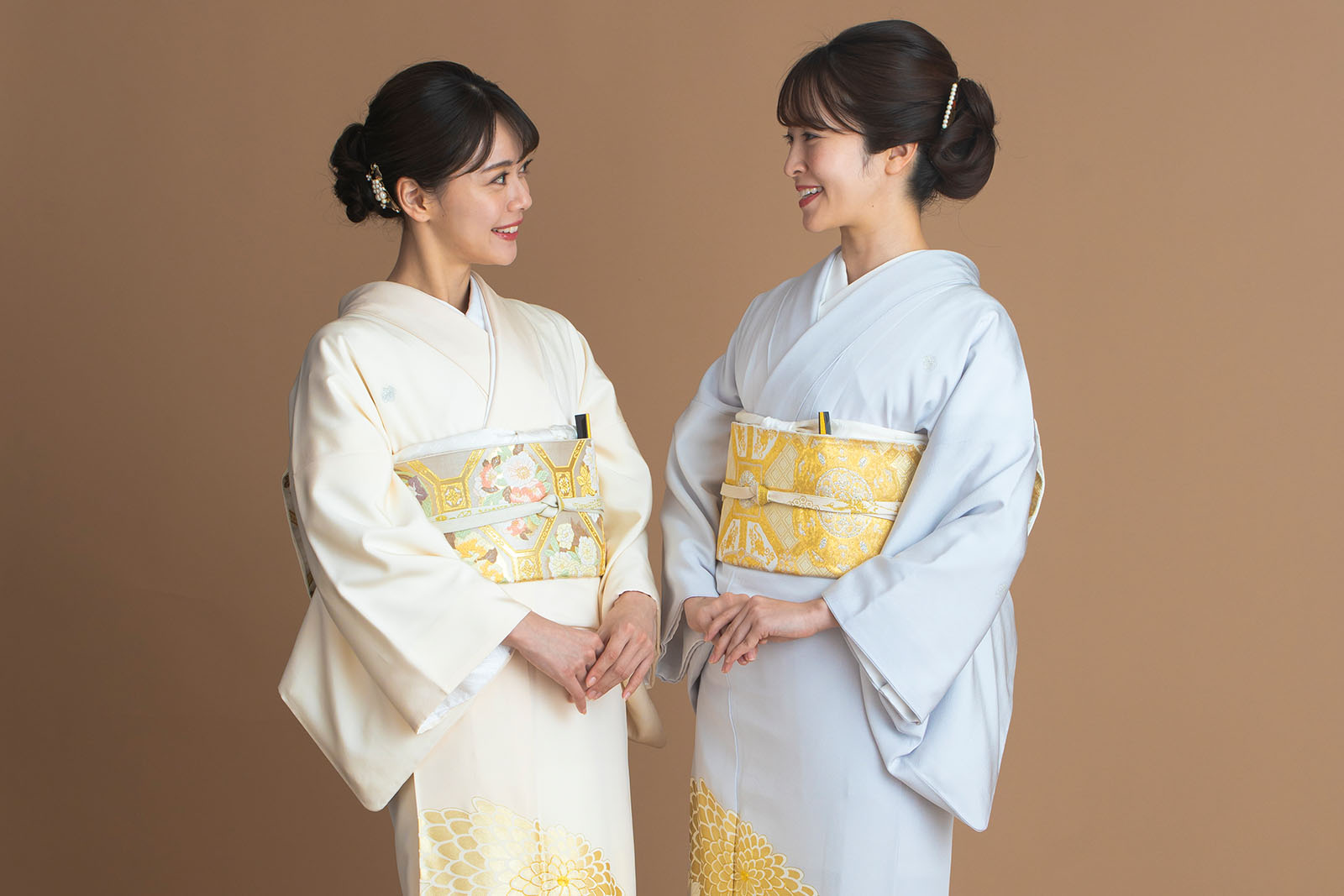 結婚式の参列の際に親族が着る着物は？「30代は色留袖がおすすめ」の理由