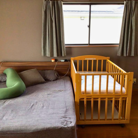 ツーオープンベッド b-side | 国産ベビーベッド製造メーカー ヤマサキ