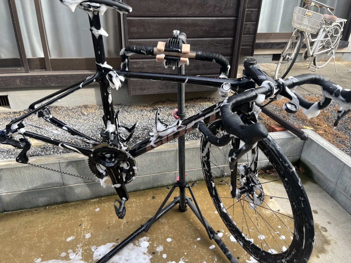 スタッフ日記】バイクが汚くなってしまったので水洗車を行いました