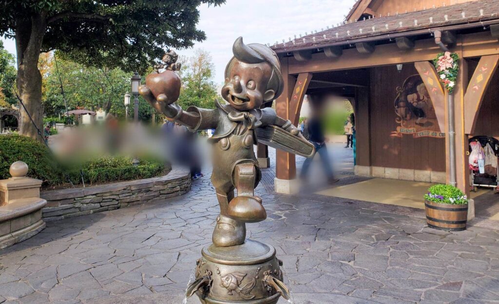 TDL・TDSにウォルトディズニーとミッキーのブロンズ像ができた理由