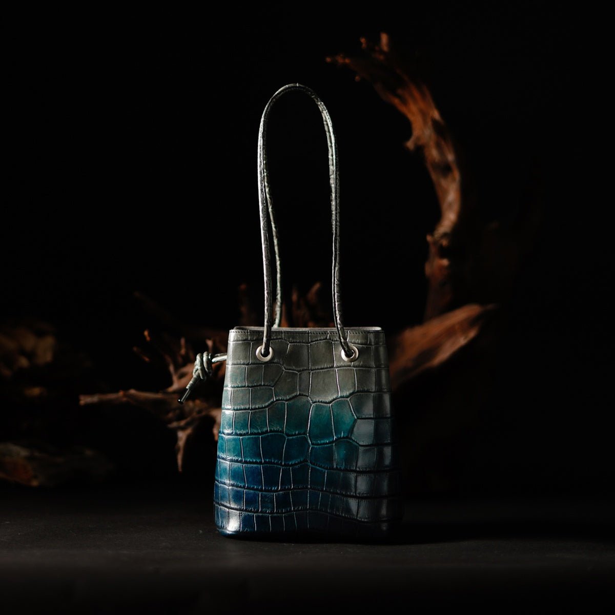 YFA080M 銀座5周年限定 クロコダイル巾着バッグ「贏」 ｜美しい色彩の