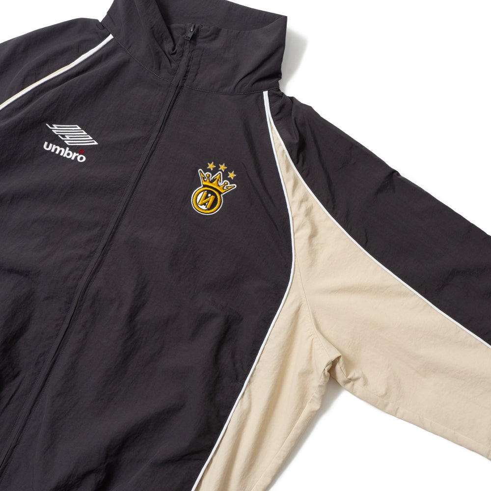 AC836F64-10A4-46D0-85F7-