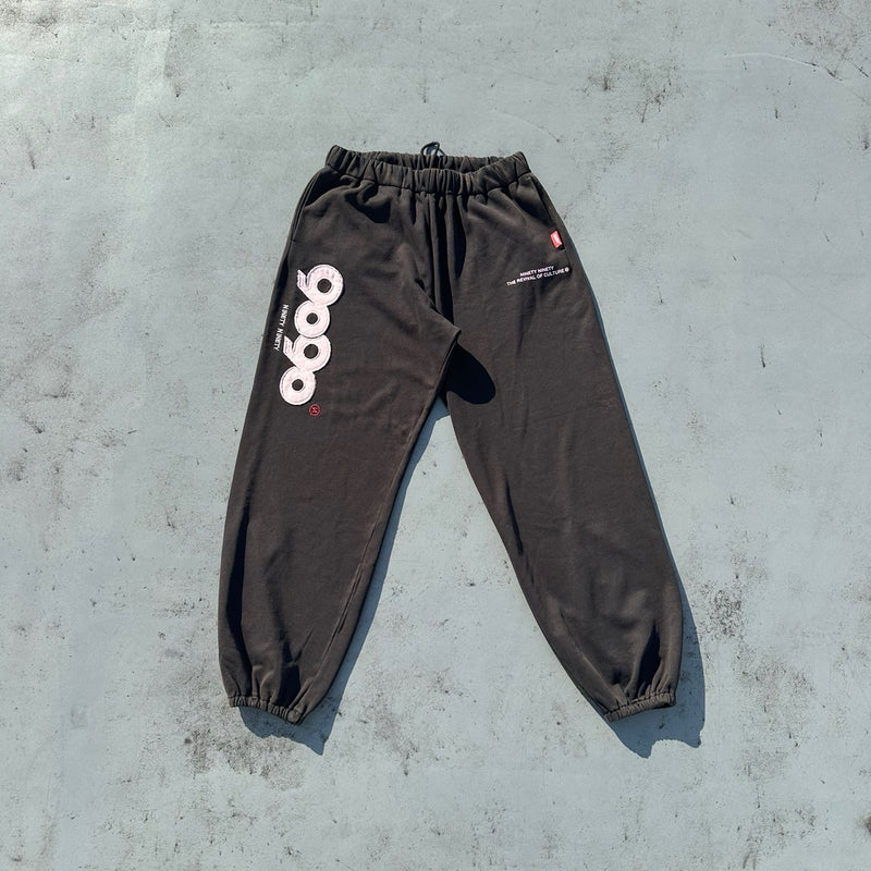9090 OG Logo Patched Sweat Pants – YZ