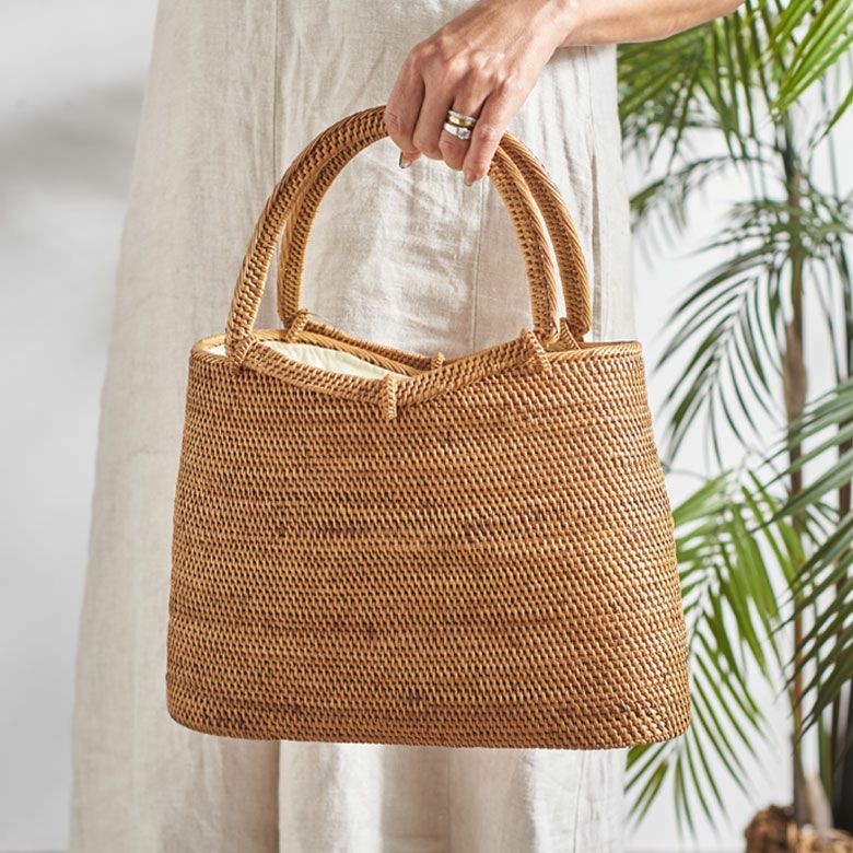 バリ島の天然素材アタで編まれたナチュラルカゴバッグ | インテリア