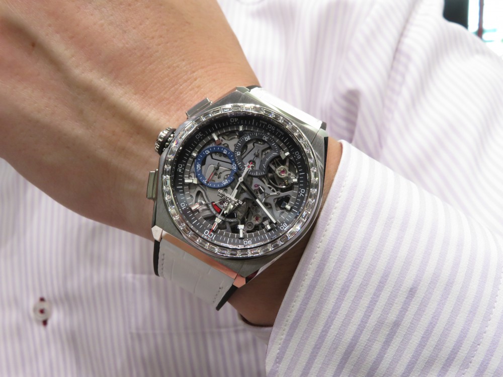 デファイ エル・プリメロ21 を夏仕様のホワイトクロコラバーストラップ