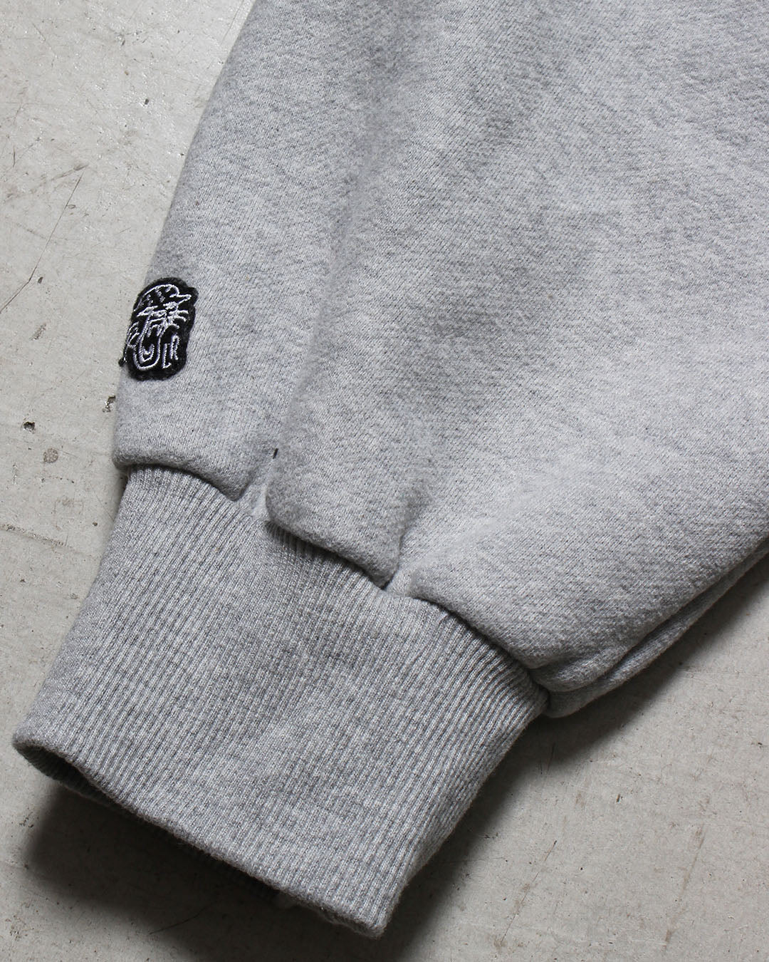 カレッジロゴトレーナー – LIBEIRO