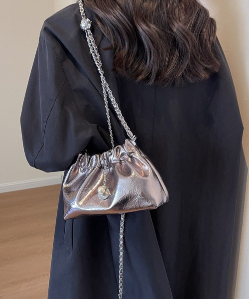 LA VORAGINE（ラ ヴォラジネ） ショルダーバッグ バッグ チェーン