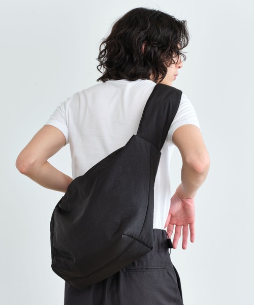 SINSS ショルダーバッグ Nylon gathered shoulder bag / ナイロン