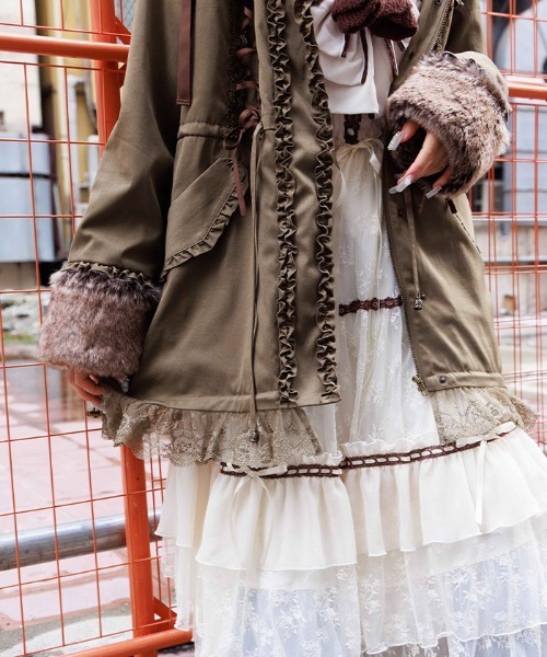 axes femme（アクシーズ ファム） モッズコート コート 編上×フリル