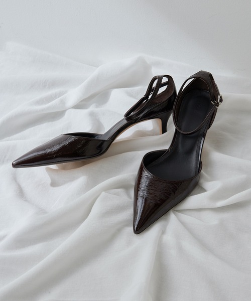 Whim Gazette（ウィム ガゼット） パンプス 「Hoaw.」エナメルポイン