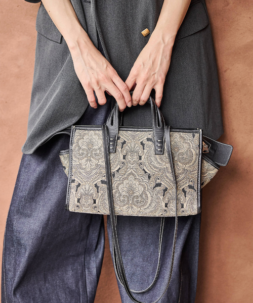 A VACATION（アヴァケーション） ショルダーバッグ バッグ 「A