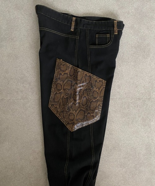 lilful ジーンズ スネーク柄フェイクレザーポケットワイドバギー