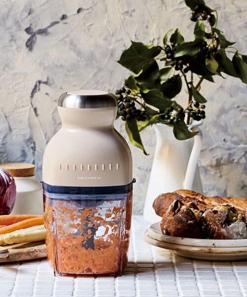 212 KITCHEN STORE カプセルカッター ボンヌ シャンパンホワイト