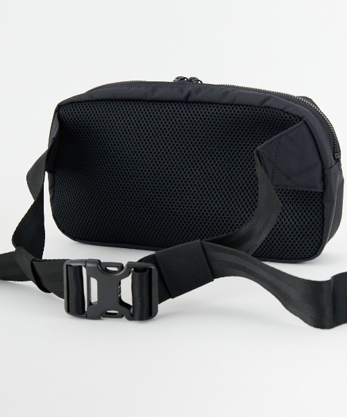 FRED PERRY（フレッドペリー） ウエストポーチ ウエストバッグ 「WEB