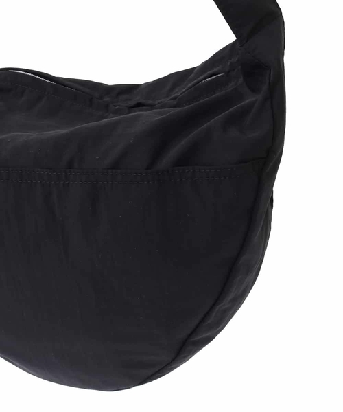 a.v.v（アー・ヴェ・ヴェ） ショルダーバッグ 「撥水/ユニセックス