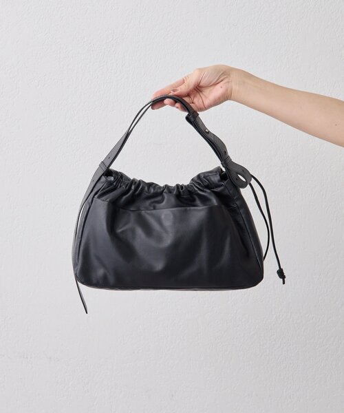 ear PAPILLONNER（イア パピヨネ） ショルダーバッグ バッグ レザー