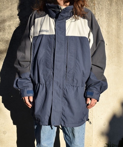 Columbia（コロンビア） ナイロンジャケット 「ヴィンテージ古着」Y2K