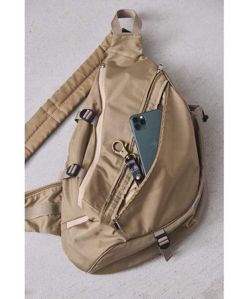 un/neu ウエストポーチ ウエストバッグ 撥水マルチアウトポケット