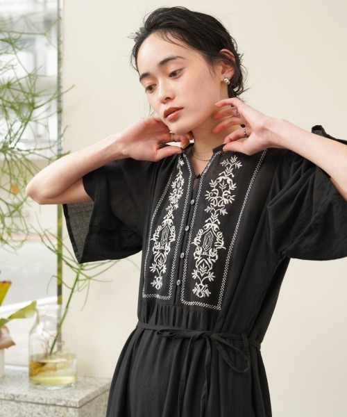BAB（バブ） ワンピース 「S・Mサイズ展開」袖フレアーティアード刺繍
