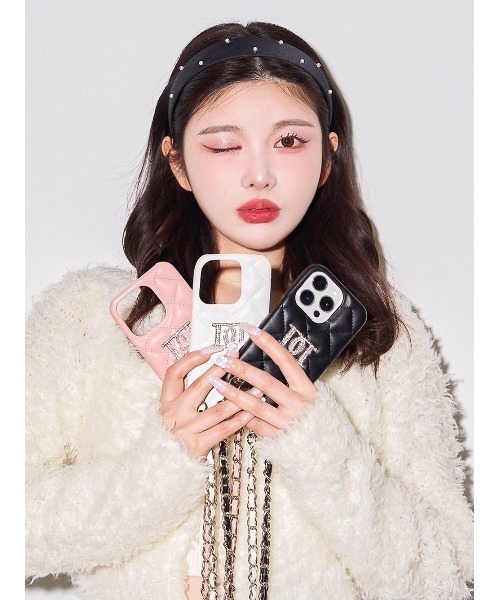 Darich（ダーリッチ） スマホケース ストーンロゴキルティングiPhone