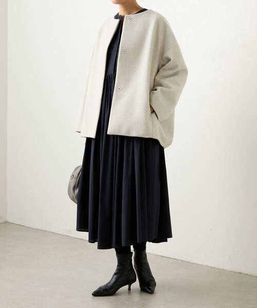 BEARDSLEY（ビアズリー） ノーカラーコート コート 後ろぷっくりウール