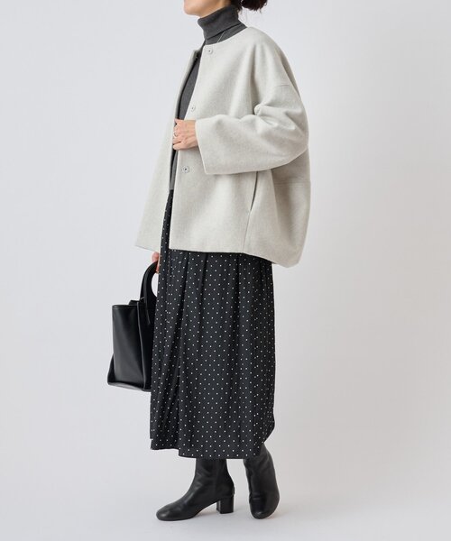 BEARDSLEY（ビアズリー） ノーカラーコート コート 後ろぷっくりウール