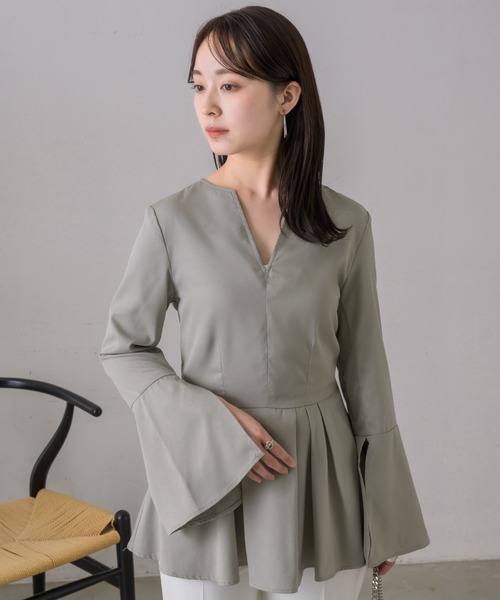 NEUNA（ヌナ） ブラウス シャツ スリットアームフレアスリーブウエスト