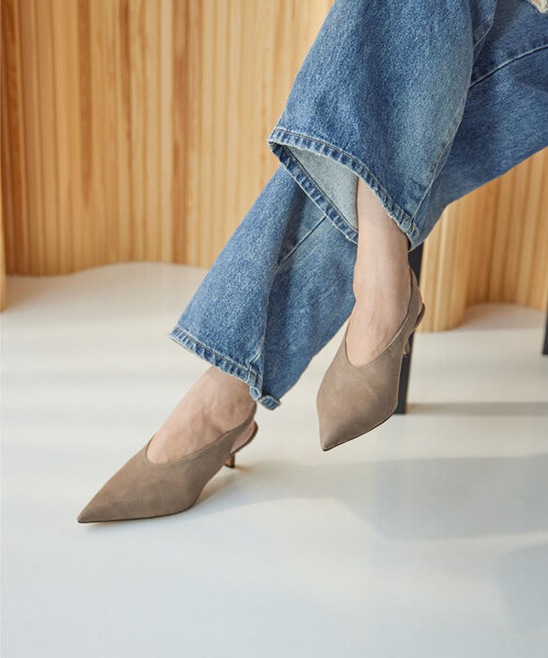 Whim Gazette（ウィム ガゼット） パンプス 「Hoaw.」スリングバッグ