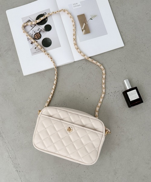 CLEA ショルダーバッグ バッグ フラワーモチーフ キルティング