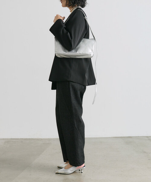 ear PAPILLONNER（イア パピヨネ） ショルダーバッグ バッグ 「本革