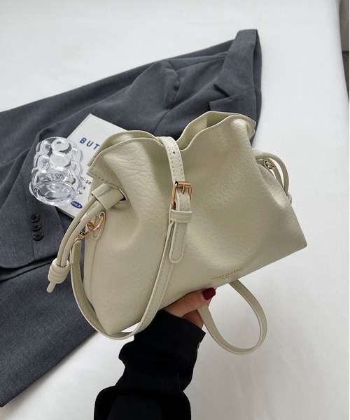 LA VORAGINE（ラ ヴォラジネ） ショルダーバッグ バッグ フェイク