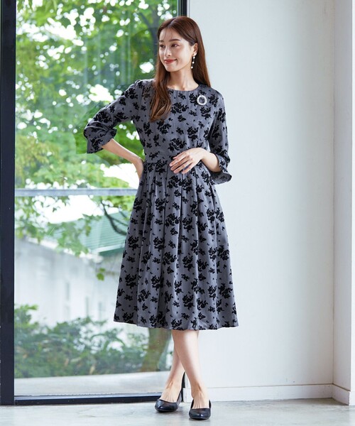 Tiaclasse ワンピース 「安田美沙子さん着用」フラワーフロッキー