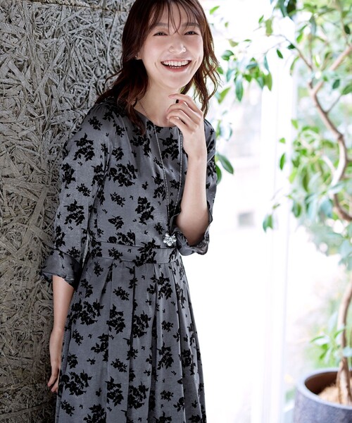 Tiaclasse ワンピース 「安田美沙子さん着用」フラワーフロッキー