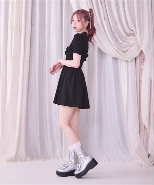 Fickle Bebe（フィクルベベ） ワンピース フリルシャーリング