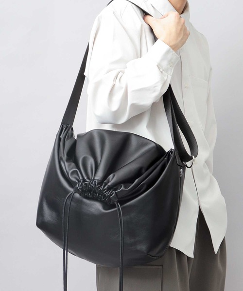 REGiSTA（レジスタ） ショルダーバッグ フェイクレザー ドロー